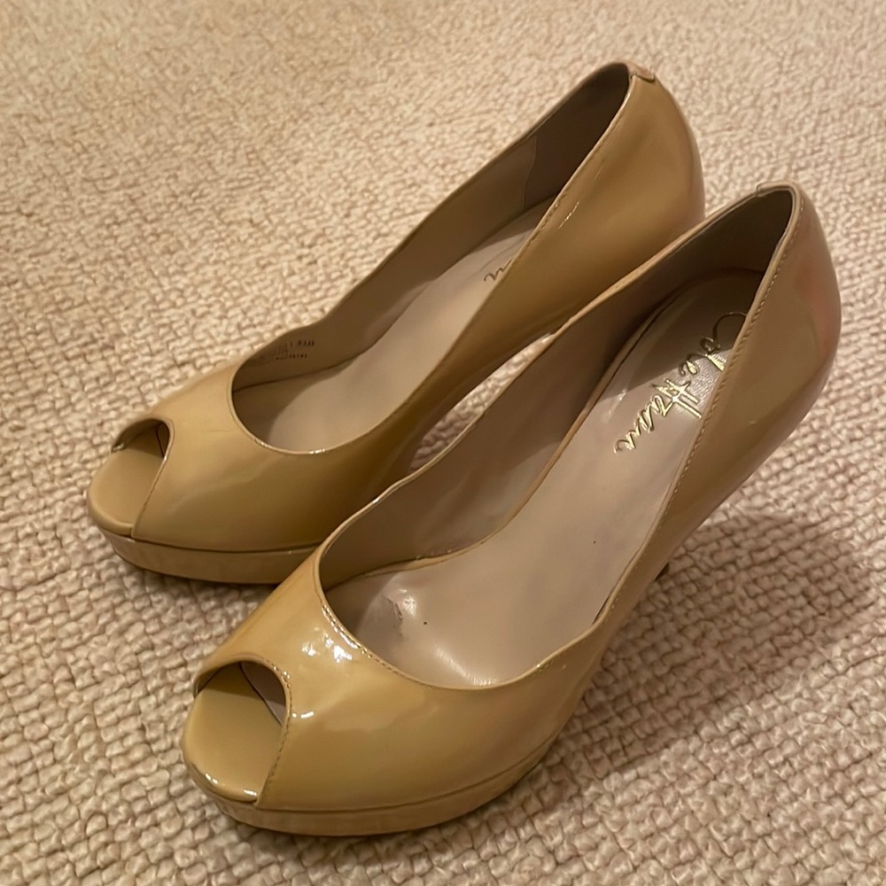 Cole Haan and Nike Air women’s size 5 1/2 patent leather open toe platform pumps